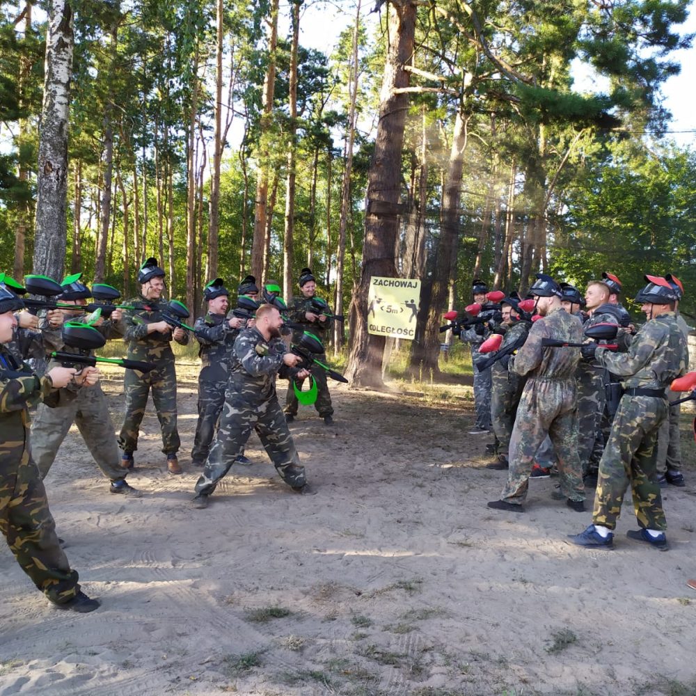 paintball radom, paintball w radomiu najlepszy, najwiekszy paintball w radomiu, kawalerski w radomiu, panienski w radomiu, imprezy-integracyjne radom, paintball stara wola golebiowska, 8